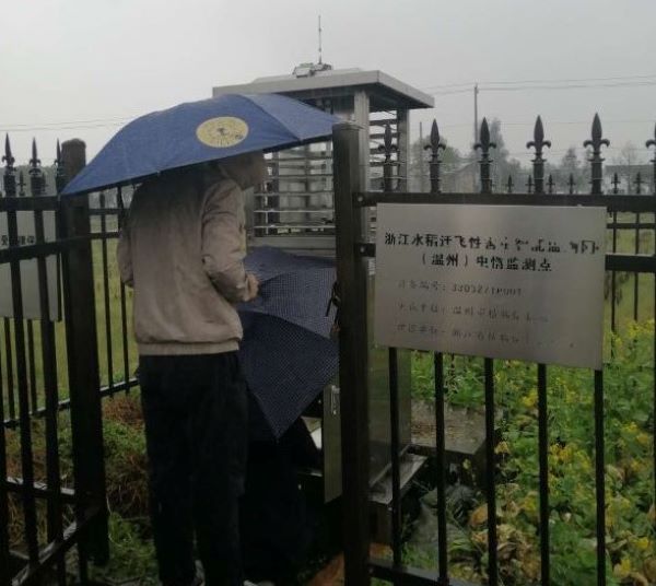 淋漓大雨無阻 淋漓大雨無阻