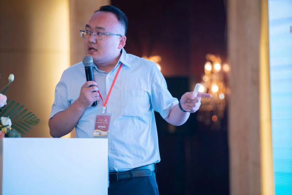 1695449333988488.jpg 免费看片黄營銷副總周藍艦作《產業大腦+未來農場的模式探索》專題報告.jpg